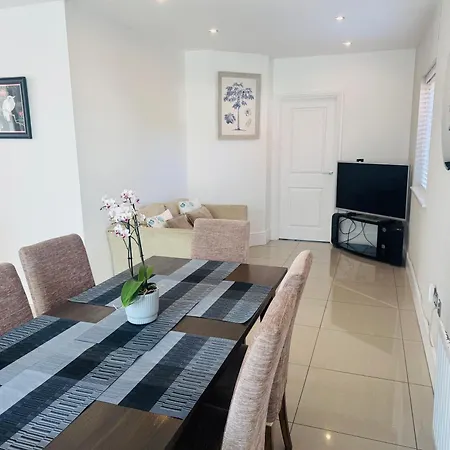 Elegant & Spacious بيت للعطل *
